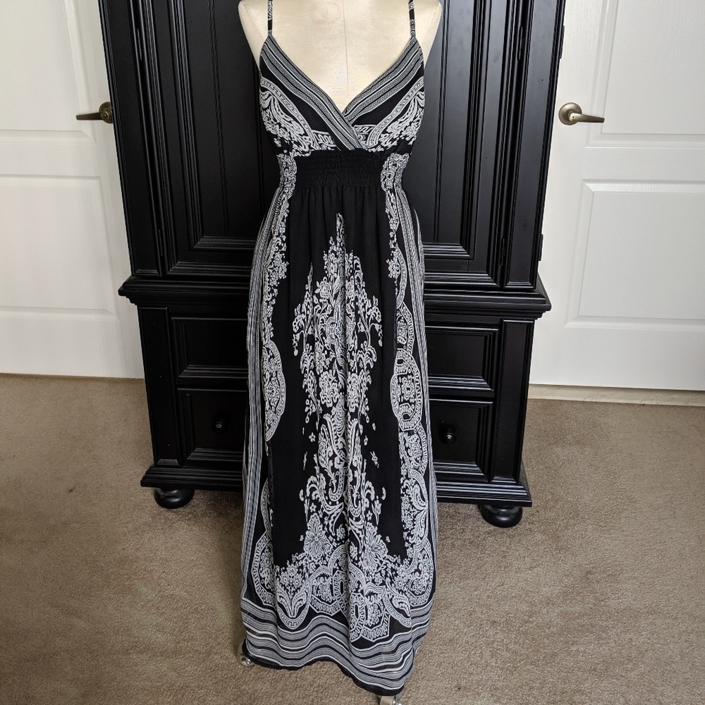 🌚B&W Maxi Dress